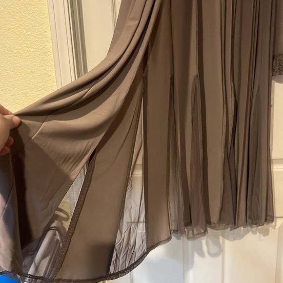 NWT R & M Richards embellished dress, and jacket set sz 6 - Picture 9 of 12